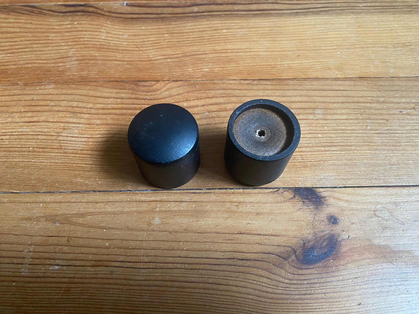 Embouts pour tringle à rideaux