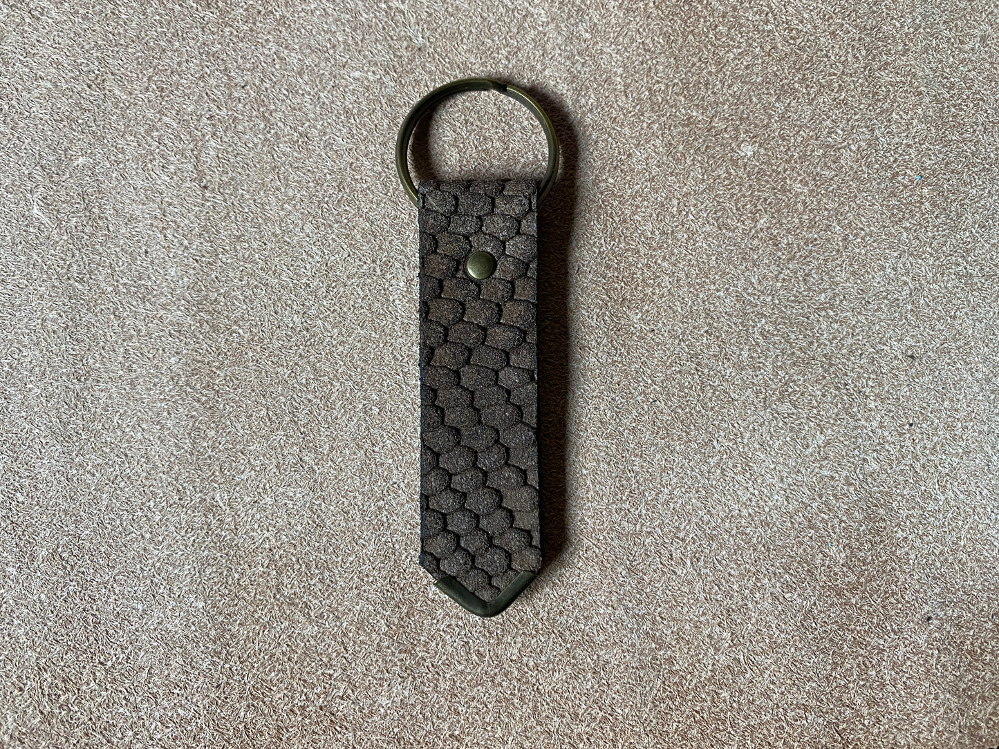 Artisanal - Porte-clé en cuir riveté