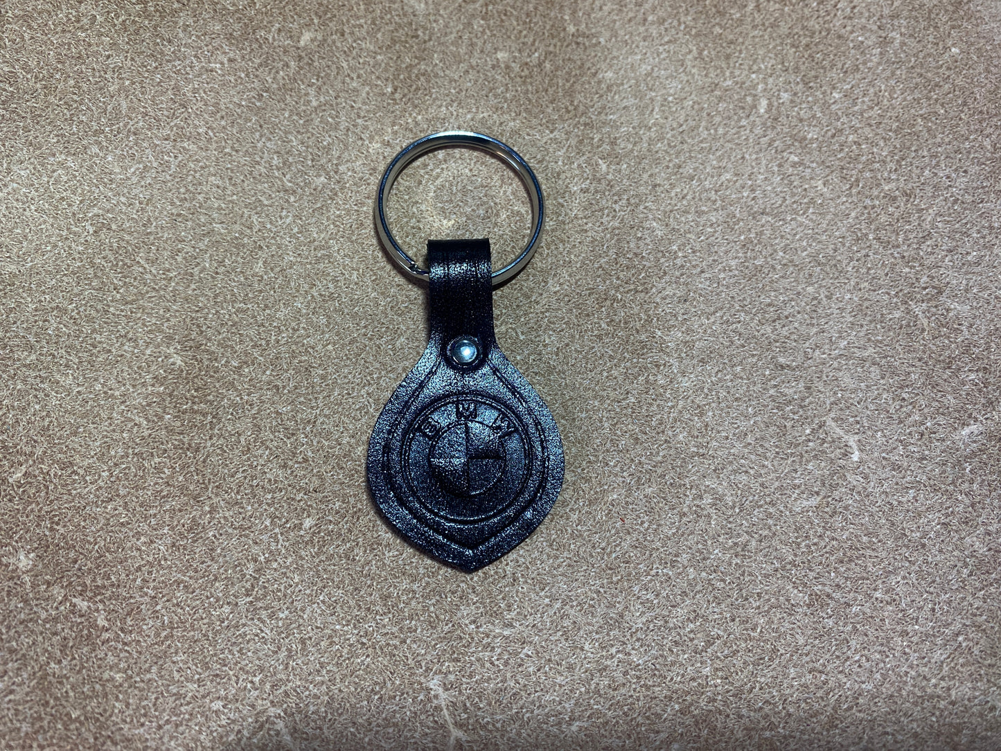 Artisanal - Porte-clé en cuir ovale BMW