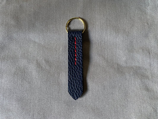 Artisanal - Porte-clé en cuir couture ligne
