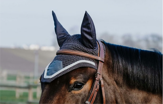 Equithème – Bonnet Chasse-mouches « Badge »