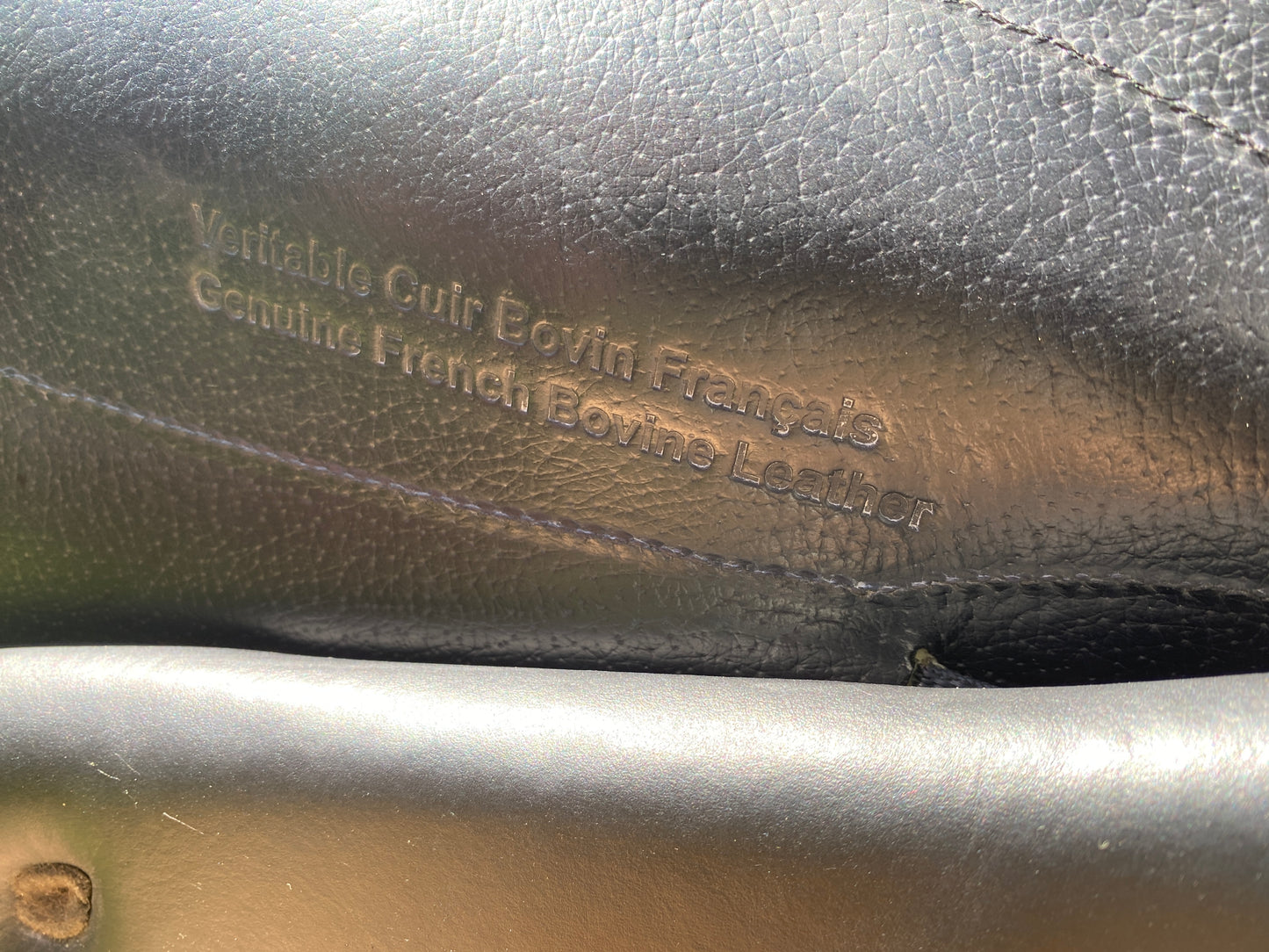 Voltaire Design - Selle Adelaide Noire 18"
