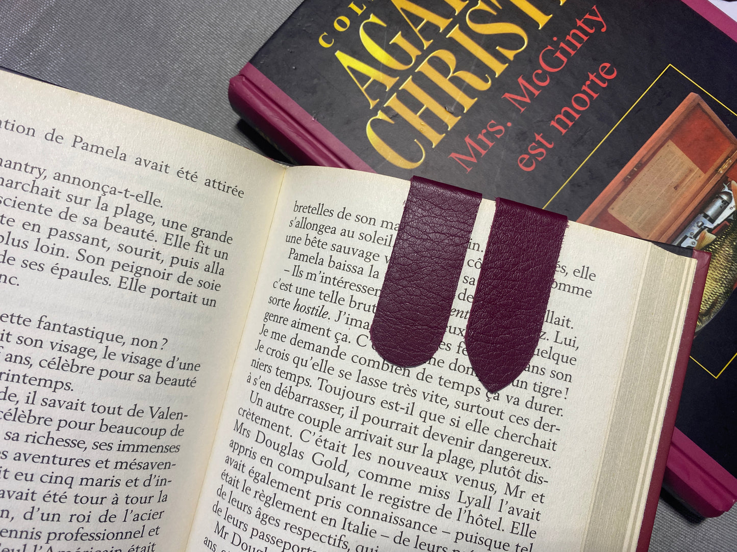 Artisanal - Marque-pages en cuir aimanté