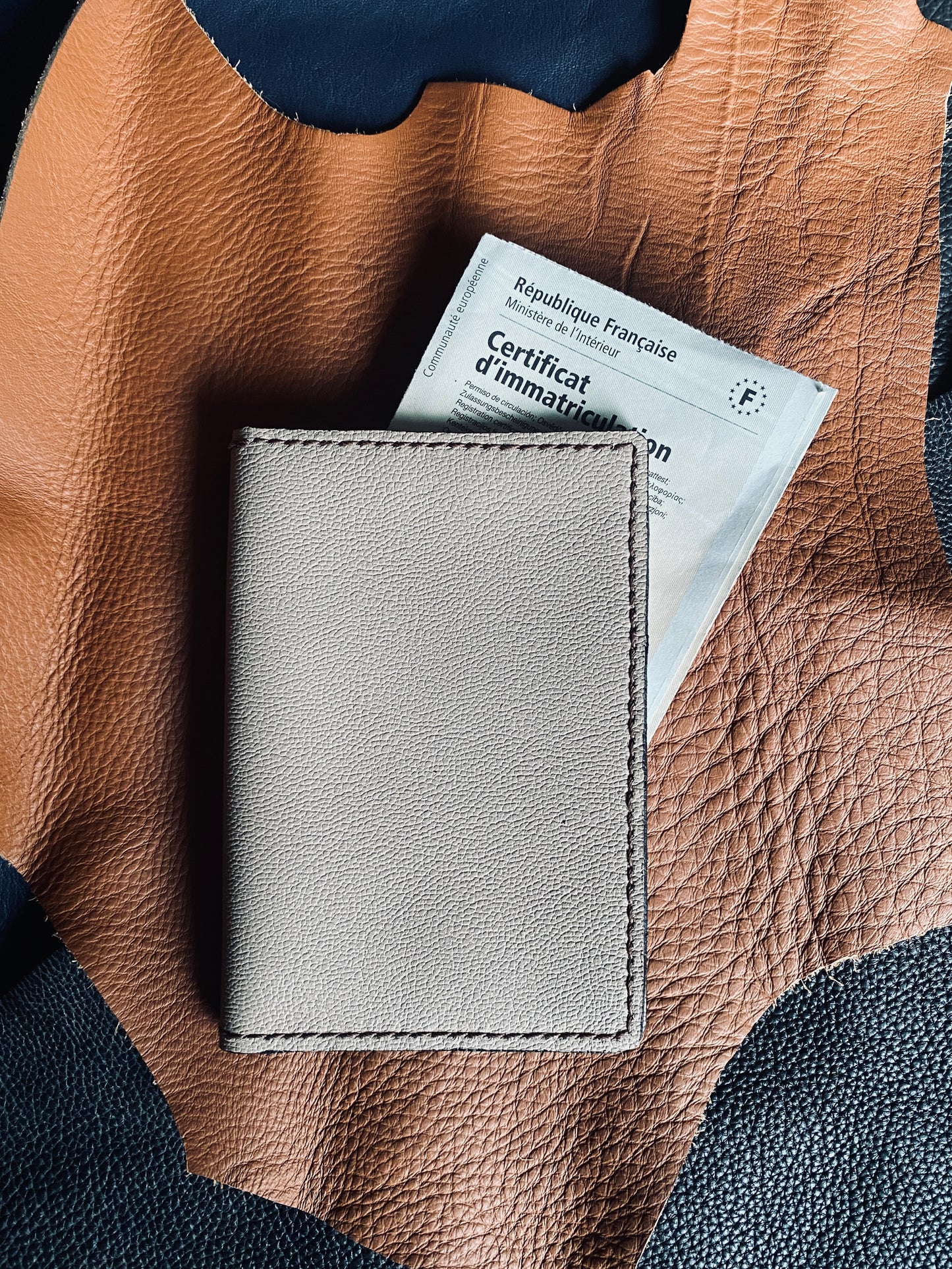 Artisanal - Pochette pour carte grise en cuir